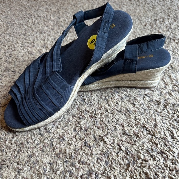 Naturalizer navy blue wedge sandal - Picture 1 of 4